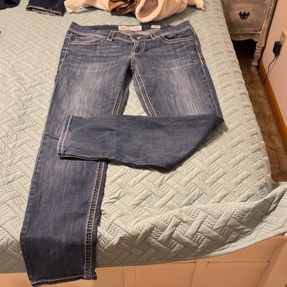 BKE Payton Women's Faded Blue Bootcut Jeans - Picture 2 of 3